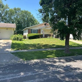 gardening service by AWWsome lawncare and Landscaping llc reviewed on August 21, 2025