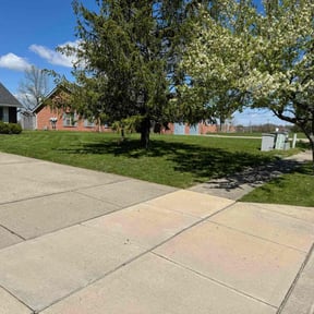 yard service by Grateful Green Lawn Care reviewed on November 20, 2025