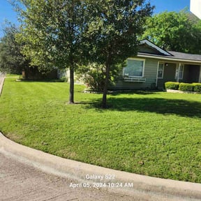 yard maintenance by Goat Mode Lawncare Services LLC reviewed on August 15, 2025