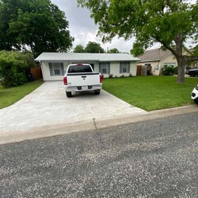 gardening service by Nichols Lawn & Landscaping reviewed on August 19, 2025