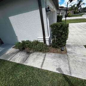 Flower Bed Weeding by TNT landscaping &amp; Lawncare llc reviewed on November 19, 2025