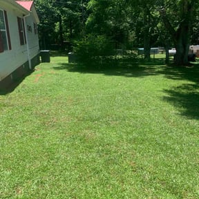 yard care by Joe 2 Mow LawnCare reviewed on August 21, 2025