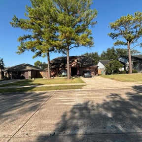 landscape maintenance by Country Boy Mikey's Lawn Care reviewed on August 19, 2025
