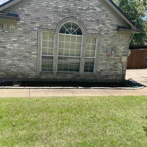 Flower Bed Weeding by SR PRO CONSTRUCTION &amp; LANDSCAPING LLC reviewed on July 16, 2026