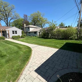 lawn maintenance by J&amp;R Cutting it Up reviewed on November 4, 2023