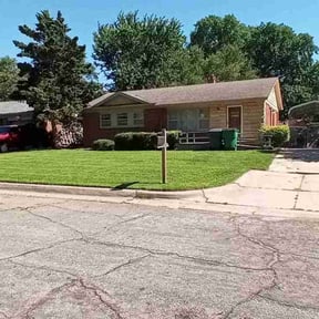 yard work by DONIT4U Landscaping reviewed on August 20, 2025