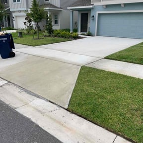 yard care by Bb Cutts reviewed on August 18, 2025