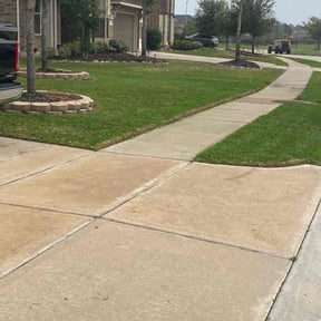 lawn service by Rodriguez Lawn Care LLC reviewed on April 21, 2018
