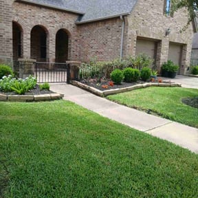 landscaping services by Stack Lawn Care and More LLC reviewed on August 16, 2025