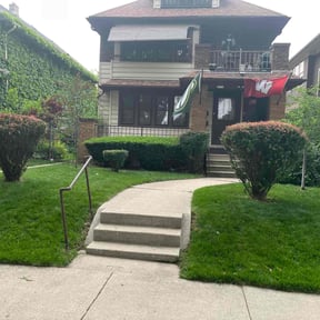 residential landscaping by Land King reviewed on August 21, 2025