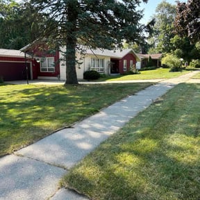 lawn service by Mow-Hawk lawn service reviewed on May 2, 2024