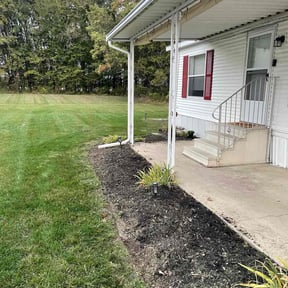 Flower Bed Weeding by Green Gods LLC reviewed on October 22, 2025