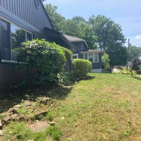 grass maintenance by Carolina GreenWorks reviewed on August 4, 2025