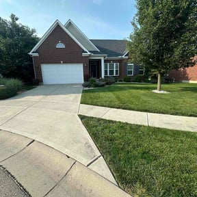 lawn care by Petes lawn service reviewed on August 18, 2025