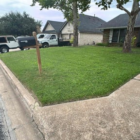 landscaping services by Price's Rite lawn care reviewed on August 20, 2025