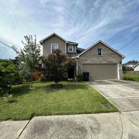 landscape maintenance by Primavera Gardens reviewed on November 24, 2025