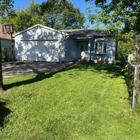 yard service by Rhoyalty Lawn Care, LLC reviewed on August 16, 2025