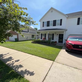 lawn maintenance by KG Grounds reviewed on August 18, 2025