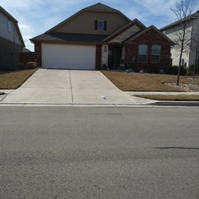 Bush Trimming by MFR Property Services LLC reviewed on August 21, 2025