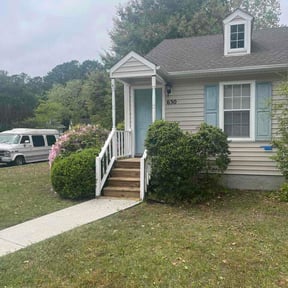 Bush Trimming by All American Services reviewed on April 5, 2026