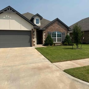 yard service by Elston Lawn Care reviewed on August 16, 2025