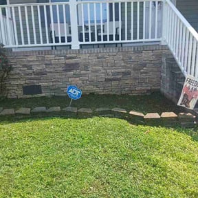 Flower Bed Weeding by DigonThis Lawn Care reviewed on August 18, 2026