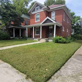 lawn service by Becca's Bushes and Backyards reviewed on August 2, 2024