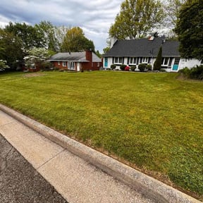 yard care by Perry’s Landscaping LLC reviewed on August 20, 2025