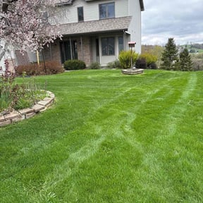 residential landscaping by New leaf Landscaping  reviewed on November 21, 2025