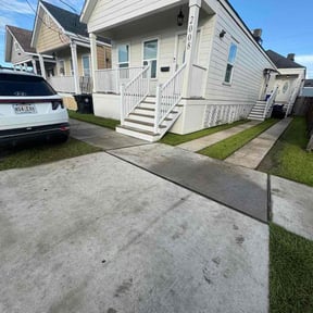 lawn maintenance by We Do Grass Lawncare reviewed on August 15, 2025