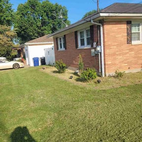 Flower Bed Weeding by Family4lawncare reviewed on August 30, 2026