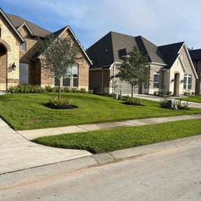 residential landscaping by Clinton's lawn service llc reviewed on August 18, 2025