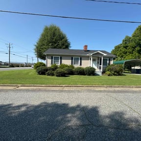 yard maintenance by l&r asphalt Repair reviewed on August 19, 2025