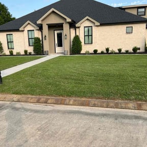 landscaping by Johnnys lawn care reviewed on August 21, 2025