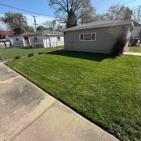 yard maintenance by Jayes Lawn Adventures reviewed on August 15, 2025