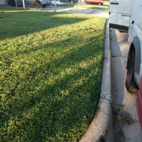 Bush Trimming by ITZ Done Landscapers  reviewed on August 21, 2025