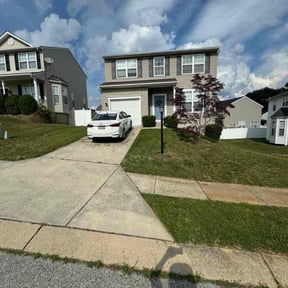 landscaping services by Knowledge As A Service Company reviewed on August 15, 2025