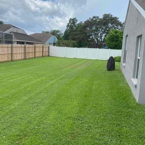 gardening service by Extreme Green Lawn Pros LLC reviewed on August 18, 2025
