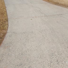 Bush Trimming by Ochoa Landscape and Irrigaton LLC reviewed on August 20, 2025