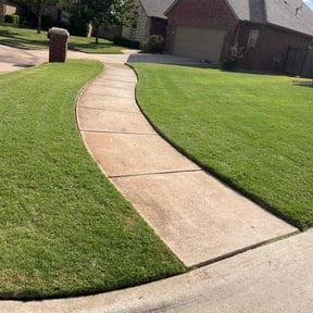 lawn care services by Franco LawnCare reviewed on July 24, 2025