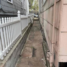 Leaf Removal by Bowie made business llc reviewed on October 3, 2025