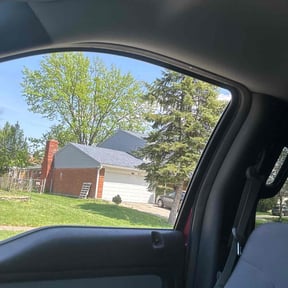 Bush Trimming by Lindsay’s lawncare reviewed on August 18, 2025