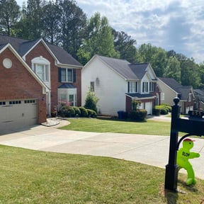 yard service by Premium Design Landscaping Inc reviewed on August 15, 2025