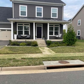 Bush Trimming by Geon Woo Kim reviewed on May 10, 2022