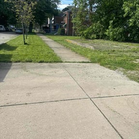 lawn care services by Edged2The Tee reviewed on April 23, 2024