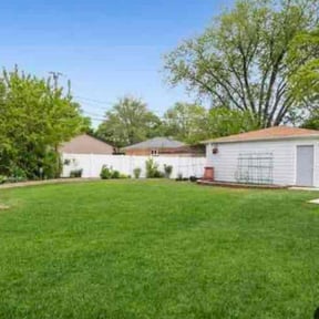 Bush Trimming by Pellot Ayala Landscaping Inc reviewed on August 15, 2025