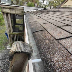 Gutter Cleaning by 3AM Professional Services reviewed on March 27, 2021