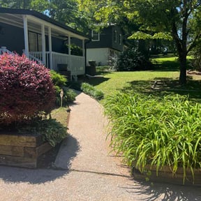 yard maintenance by Harris lawn care reviewed on August 21, 2025