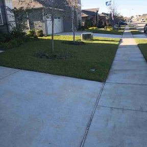 yard maintenance by DEB Enterprises reviewed on January 6, 2026