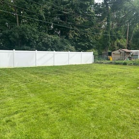 yard care by Maintenance Unlimited reviewed on August 20, 2025